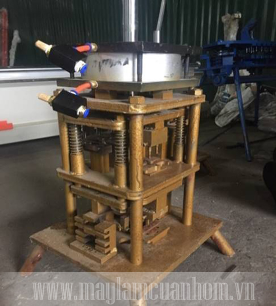 máy đột dập hơi nhôm Việt Pháp