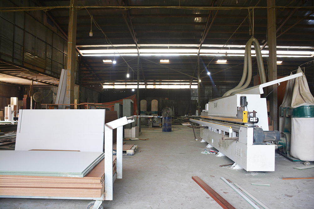 xuong san xuat noi that