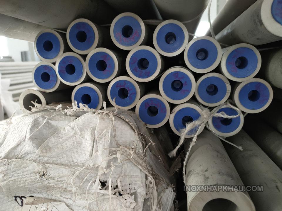 ong duc inox 304