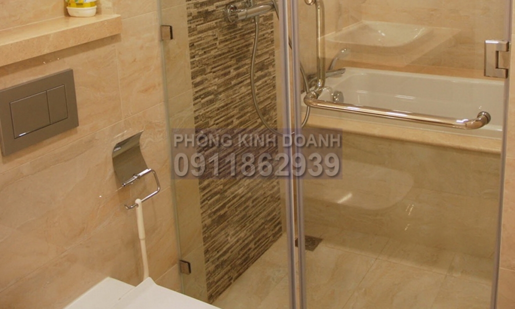 Vinhomes Golden River bán Aqua 2 căn hộ số 1 68m2 2 phòng ngủ view sông