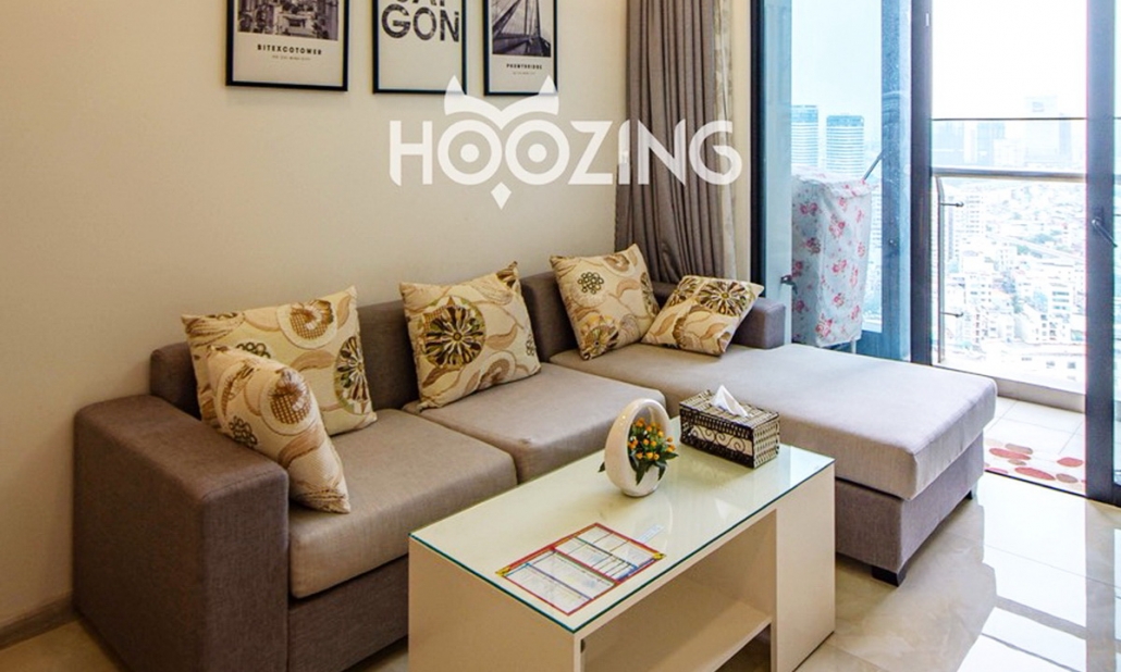 Vinhomes Golden River cho thuê tầng 26 A1 có nội thất 1 phòng ngủ view L81