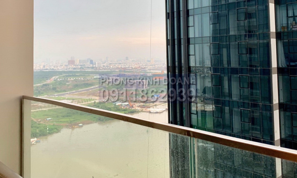 Cho thuê Vinhomes Golden River lầu 35 A1 nội thất xịn 1 phòng ngủ view sông