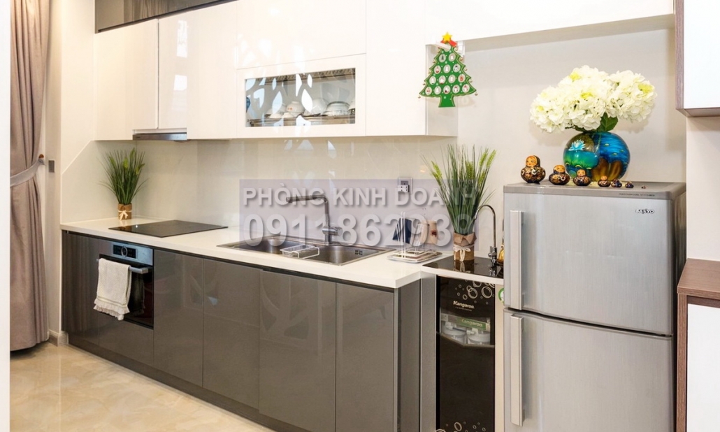 Vinhomes Golden River cho thuê view hồ bơi 2 phòng tầng 4 A4 nội thất đẹp