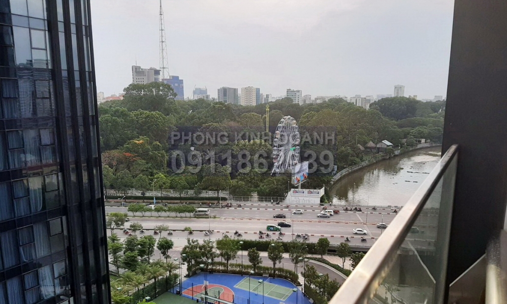 Vinhomes Golden River cho thuê view sông 2 phòng ngủ lầu 11 A1 full nội thất